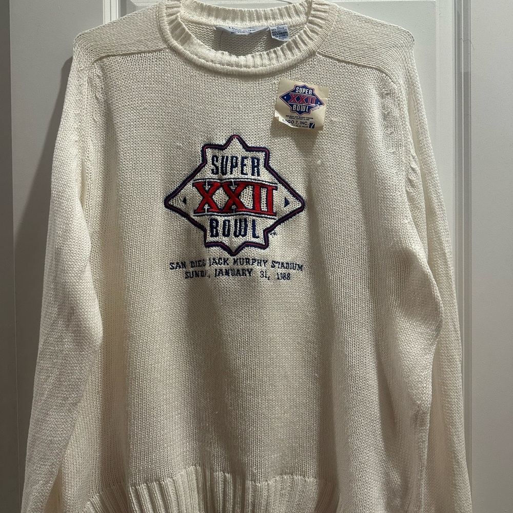 LOGO 7 Super Bowl XXII Cream Sweater